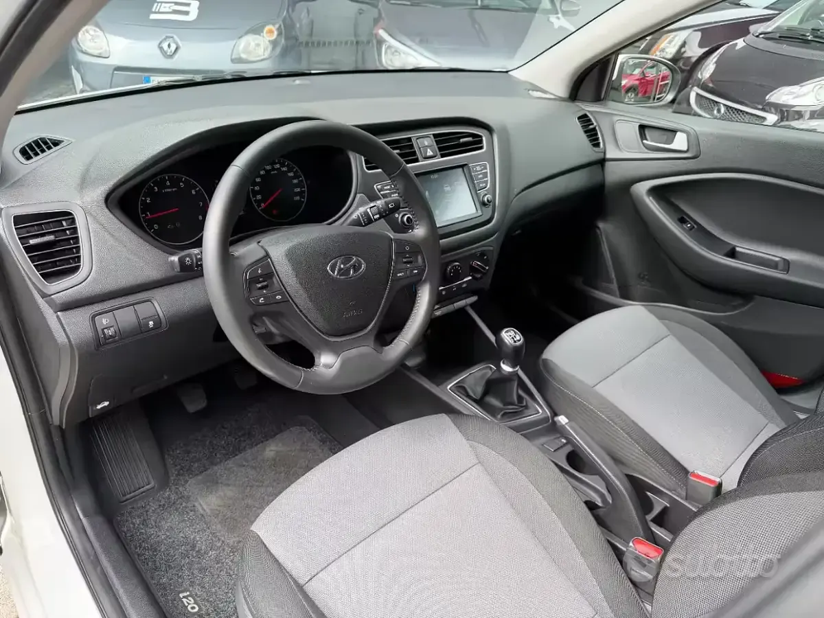 Usata Hyundai i20 75 CV (55 kW) 2018 Nero Utilitaria