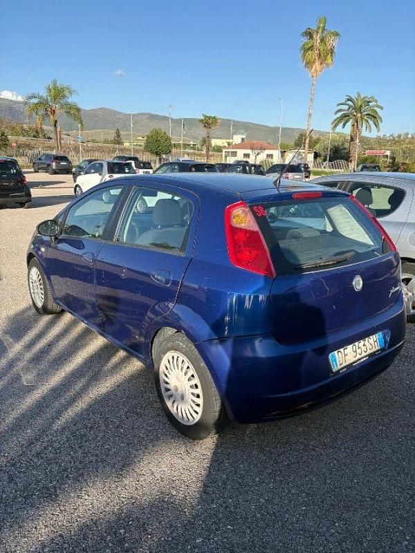 Usata Fiat Grande Punto Dynamic 90 CV (66 kW) 2007 Blu Utilitaria