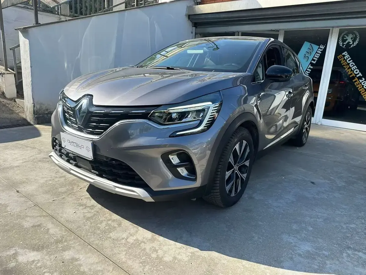 Usado Renault Captur 158 CV (116 kW) 2024 Gris SUV