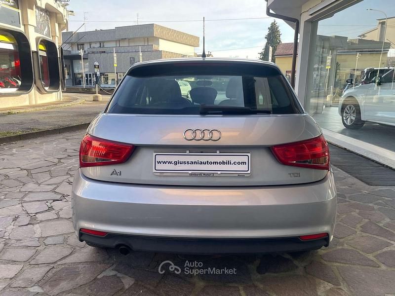 Usata Audi A1 Sportback Admired 90 CV (66 kW) 2016 Argento Utilitaria