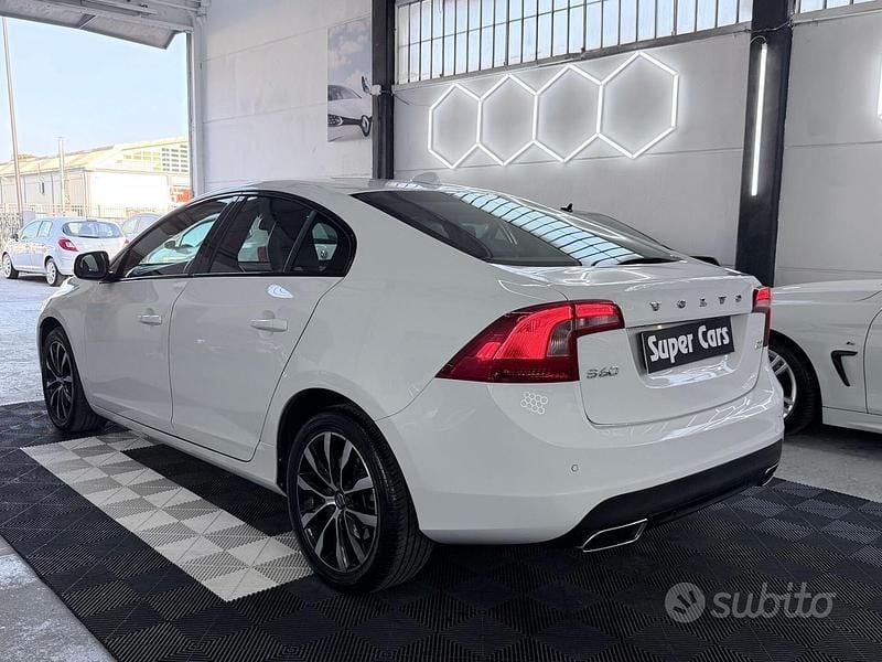 Usata Volvo S60 Summum 120 CV (88 kW) 2017 Bianco Berlina