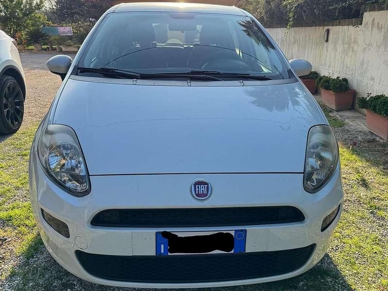 Usata Fiat Punto Easy 75 CV (55 kW) 2013 Bianco Berlina