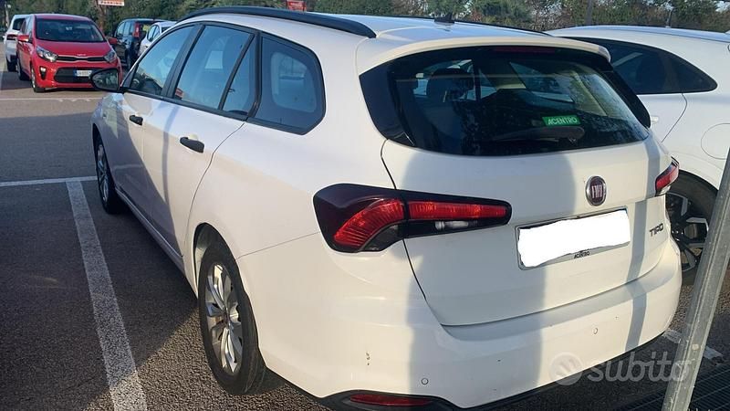 Usata Fiat Tipo Easy 120 CV (88 kW) 2020 Bianco Station wagon