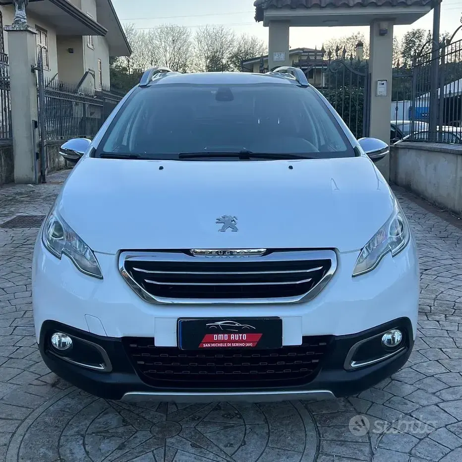 Usata Peugeot 2008 Allure 92 CV (67 kW) 2014 Bianco SUV