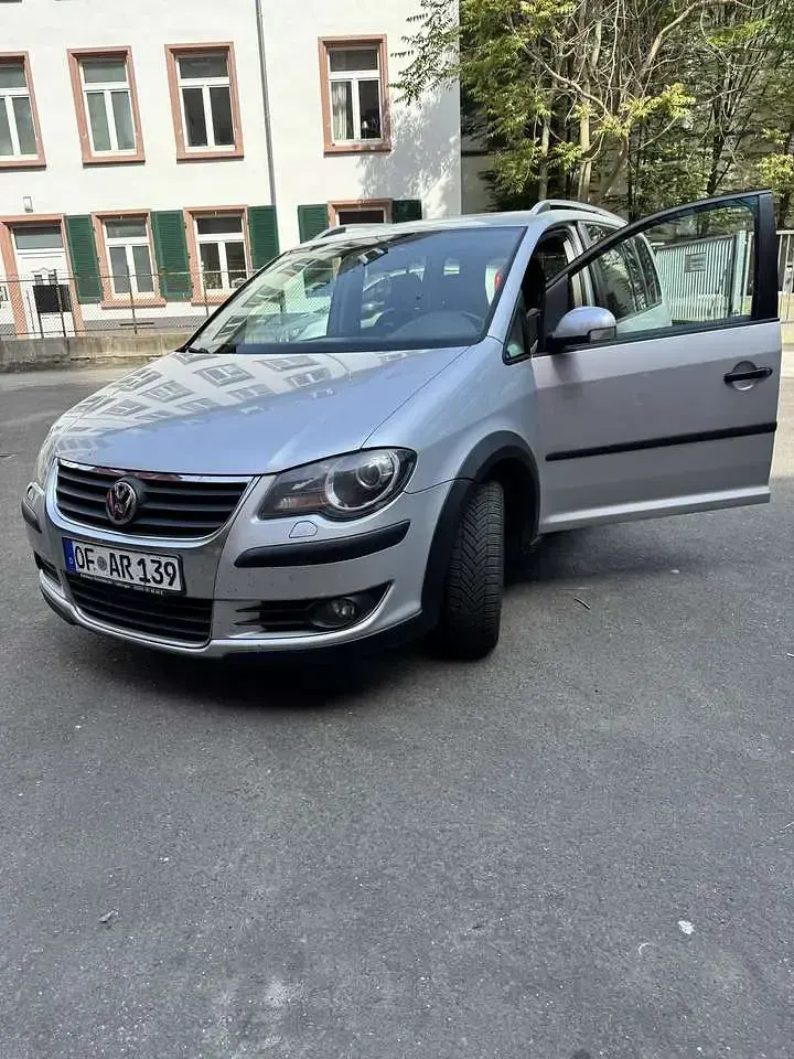 Usata VW Touran 140 CV (102 kW) 2009 Argento Monovolume