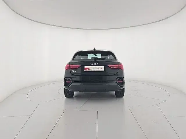 Usata Audi Q3 Sportback Business Plus 150 CV (110 kW) 2023 Nero SUV