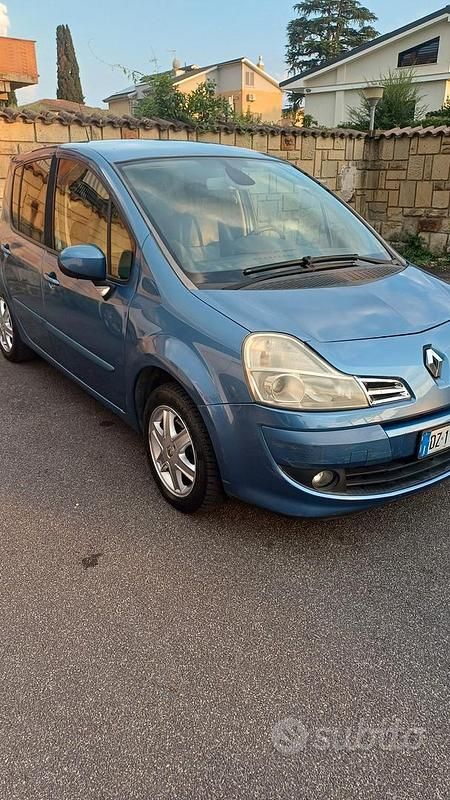 Blu Usata 2009 Renault Modus Monovolume | 3000 € (Buon prezzo) - Immagine 1/4
