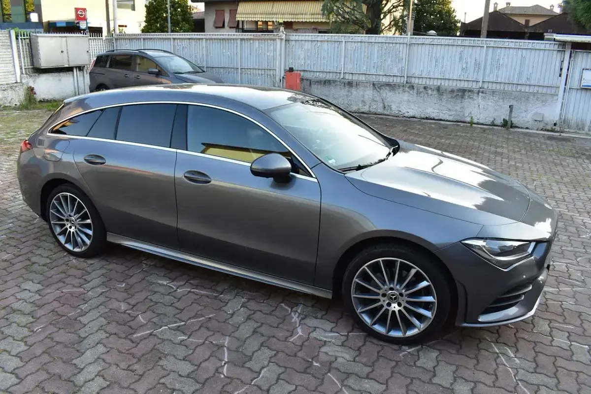 Usata Mercedes CLA250 Premium 218 CV (160 kW) 2023 Grigio mountain Coupé