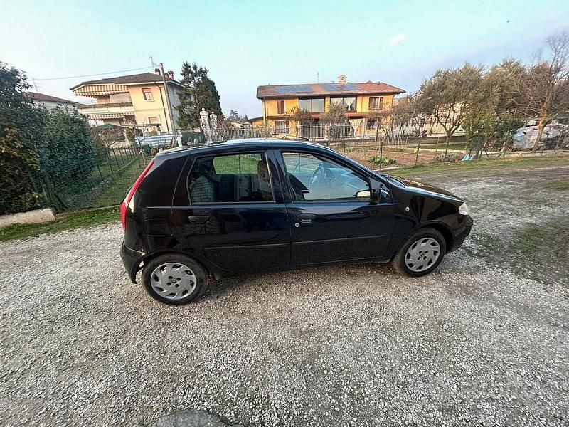 Usata Fiat Grande Punto 2006 Nero Utilitaria