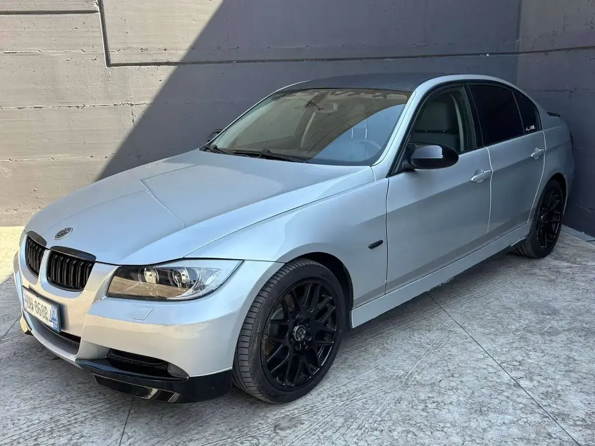 Usata BMW 318 129 CV (94 kW) 2007 Argento Berlina