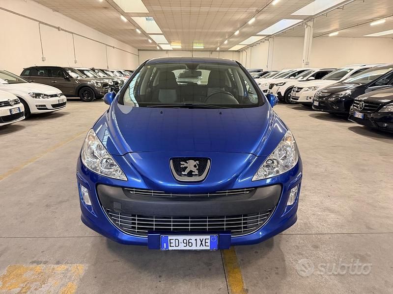 Usata Peugeot 308 Premium 98 CV (72 kW) 2010 Blu Berlina