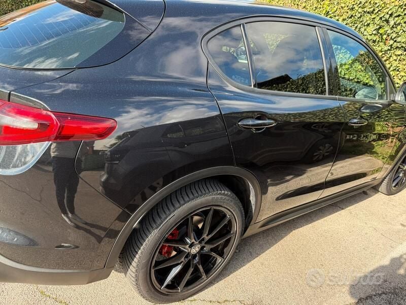 Nero Usata 2018 Alfa Romeo Stelvio SUV | 22.000 € (Buon prezzo) - Immagine 1/4