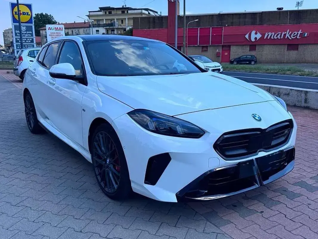 Usata BMW 118 M Sport 150 CV (110 kW) 2024 Bianco Utilitaria