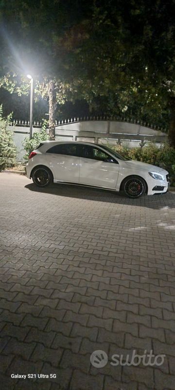 Bianco Usata 2014 Mercedes A180 Due volumi | 13.000 € (Buon prezzo) - Immagine 1/4