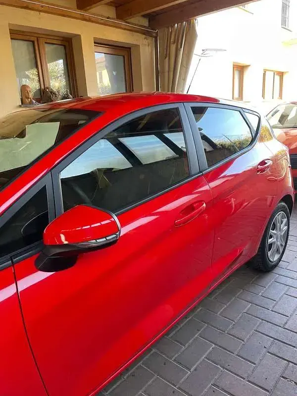 Usata Ford Fiesta 69 CV (50 kW) 2018 Rosso Utilitaria