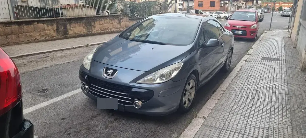Usata Peugeot 307 CC 136 CV (100 kW) 2005 Grigio Cabrio