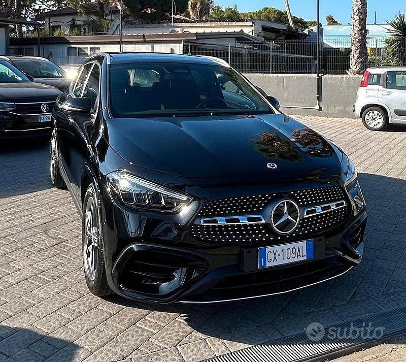Usata Mercedes GLA200 AMG Line Premium 150 CV (110 kW) 2024 Grigio SUV