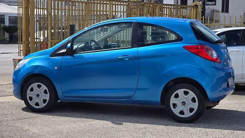 Usata Ford Ka 75 CV (55 kW) 2012 Blu/azzurro Utilitaria