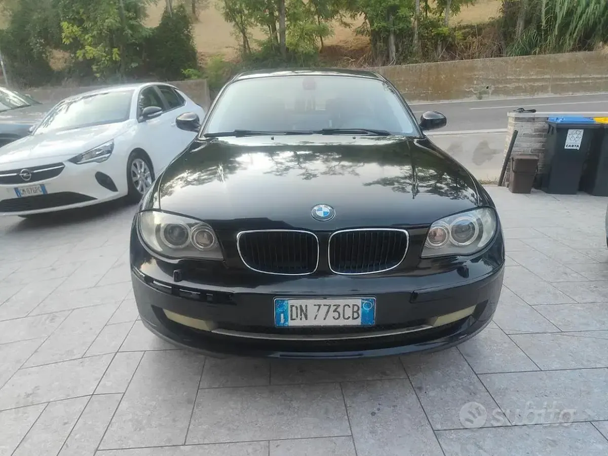 Usata BMW 118 143 CV (105 kW) 2008 Nero Utilitaria