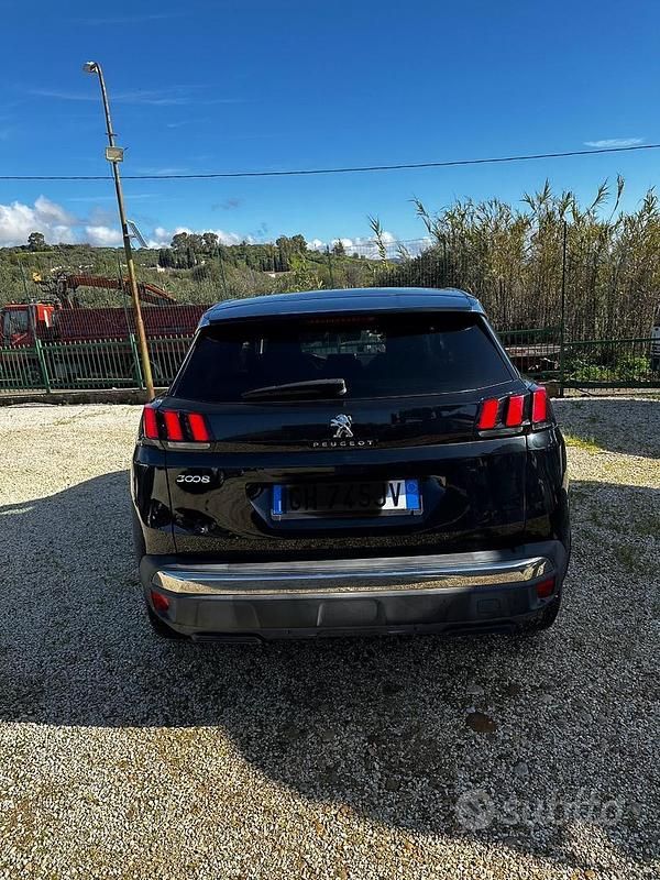 Usata Peugeot 3008 Business-Line 130 CV (95 kW) 2018 Nero SUV