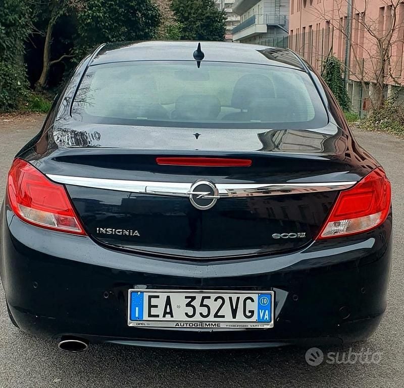 Usata Opel Insignia 160 CV (117 kW) 2010 Nero Berlina