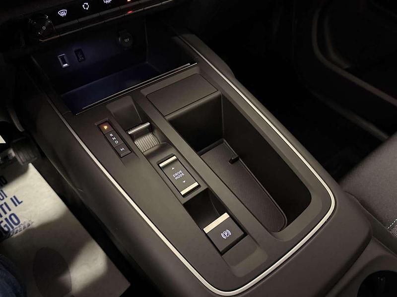 Usata Citroën C5 Feel 131 CV (96 kW) 2023 Natural white pastel Berlina