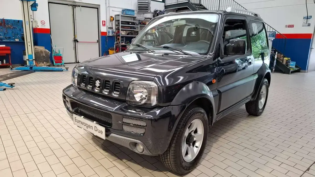 Second-hand Suzuki Jimny 86 CP (63 kW) 2006 Negru SUV