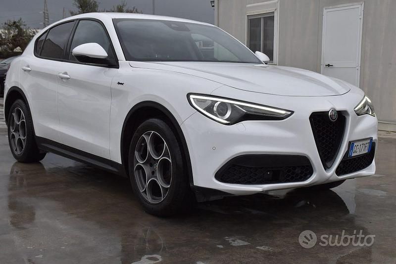 Usata Alfa Romeo Stelvio Sprint 190 CV (139 kW) 2020 Bianco SUV