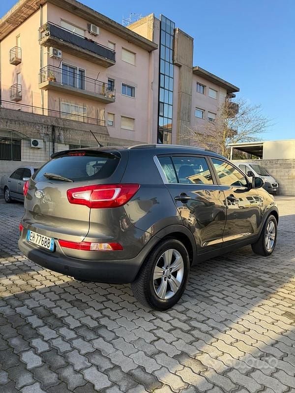 Usata Kia Sportage 116 CV (85 kW) 2011 Marrone SUV