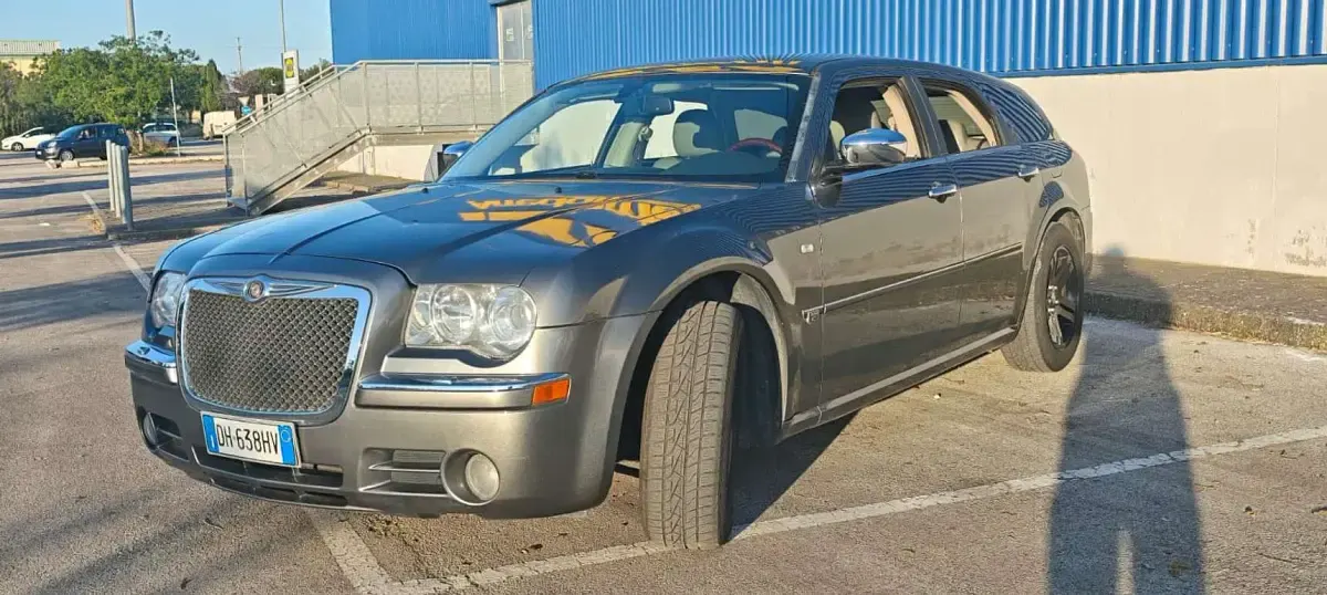 Usata Chrysler 300C Touring 218 CV (160 kW) 2007 Grigio Station wagon