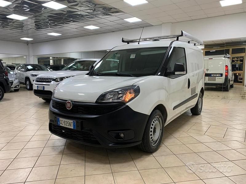 Usata Fiat Doblò 120 CV (88 kW) 2020 Monovolume