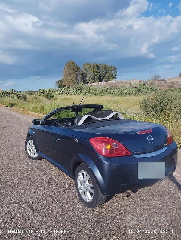 Usata Opel Tigra 69 CV (50 kW) 2006 Cabrio
