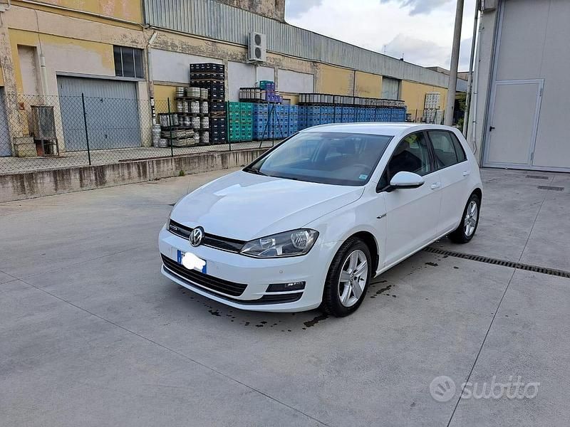Usata VW Golf VII Highline 110 CV (80 kW) 2016 Bianco Berlina