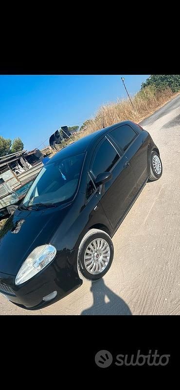 Usata Fiat Grande Punto 75 CV (55 kW) 2007 Nero Utilitaria