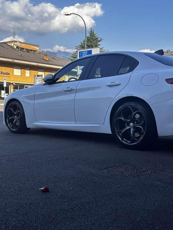Usata Alfa Romeo Giulia Veloce 211 CV (155 kW) 2016 Bianco Berlina