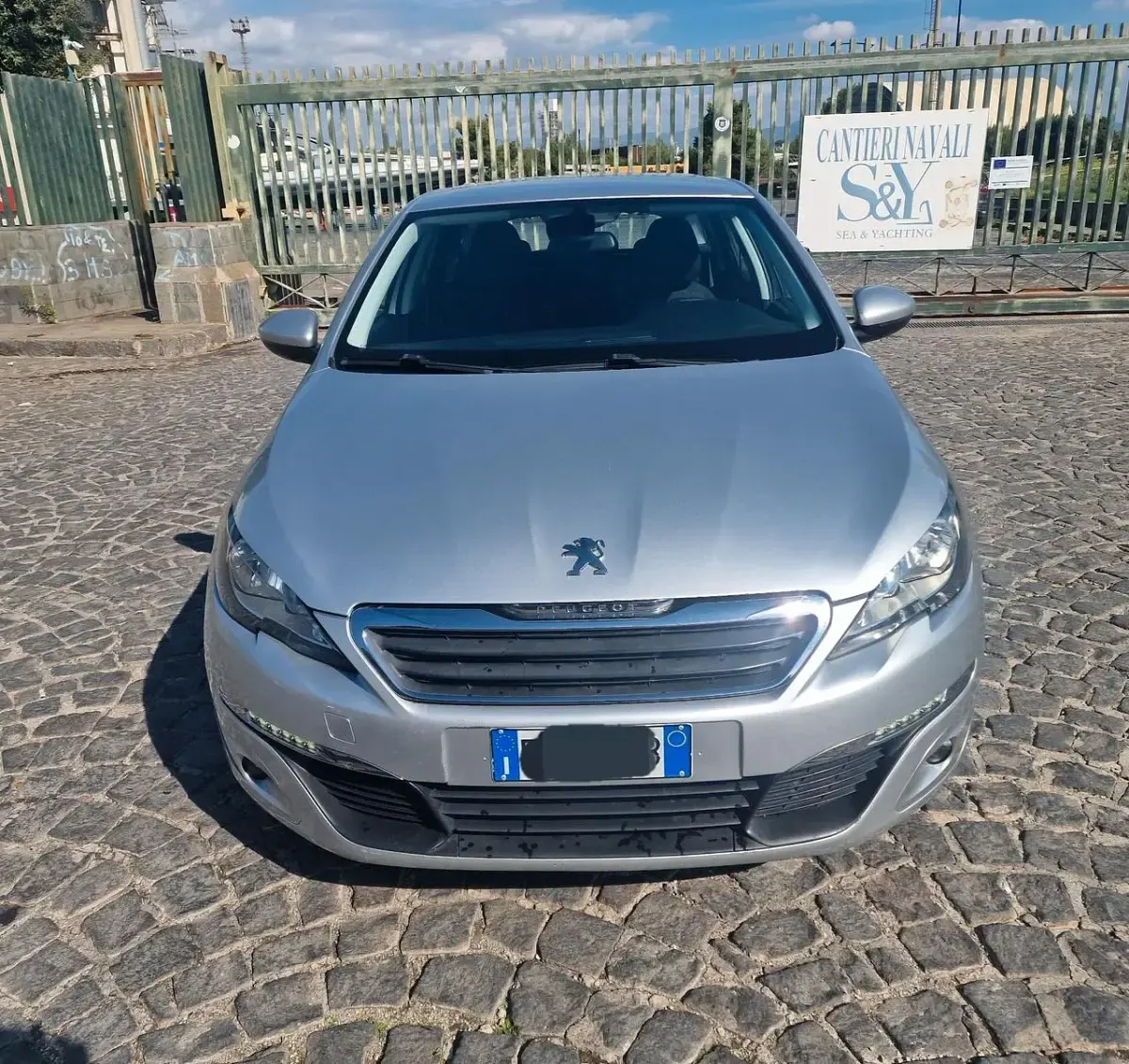 Usata Peugeot 308 Business-Line 119 CV (87 kW) 2015 Argento Station wagon