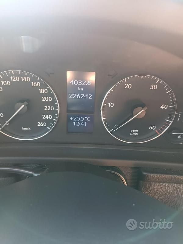 Usata Mercedes C220 2004 Grigio Berlina