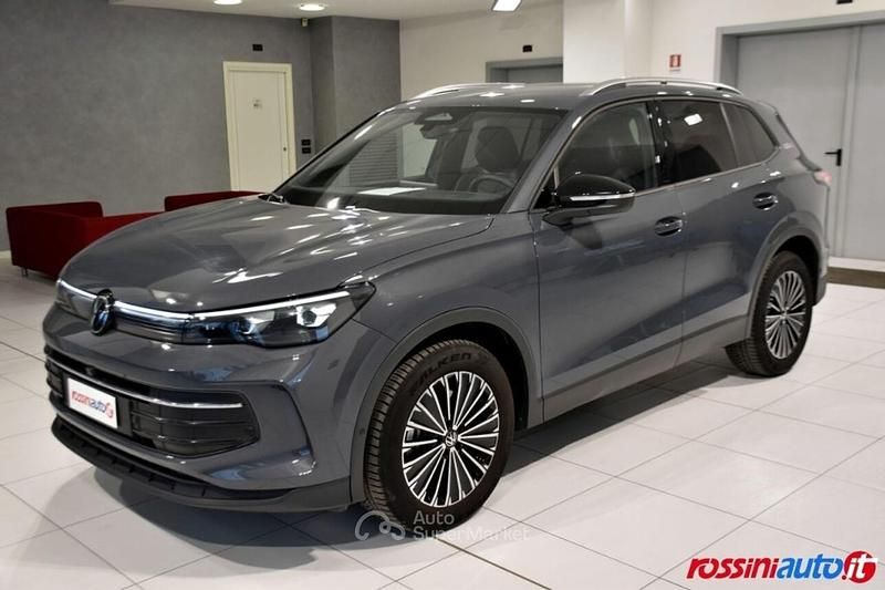 Grigio Usata 2025 VW Tiguan Edition SUV | 38.900 € (Molto cara) - Immagine 1/4