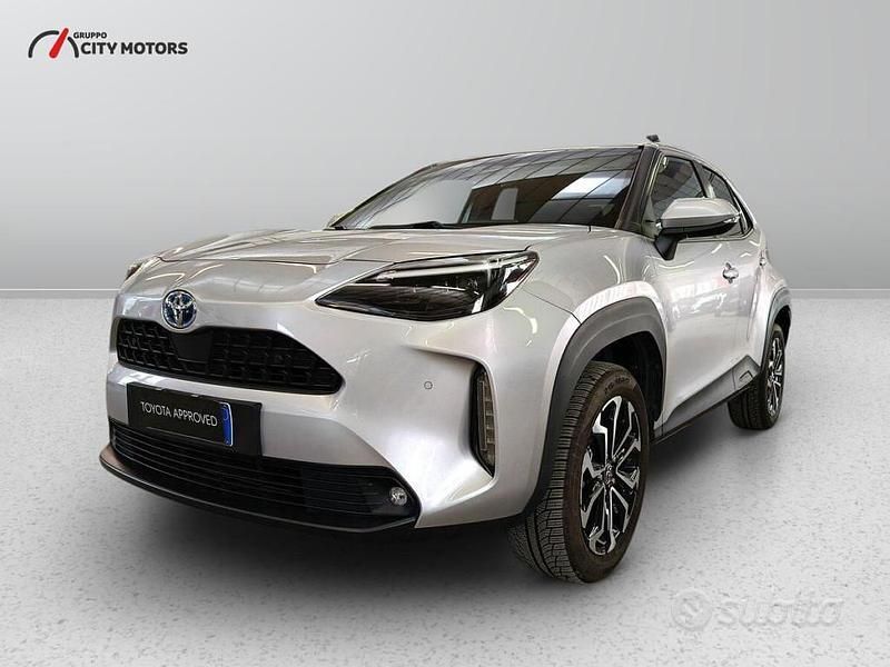 Usata Toyota Yaris Cross Trend 116 CV (85 kW) 2022 Argento SUV