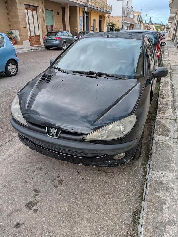 Usata Peugeot 206 2000 Nero Utilitaria