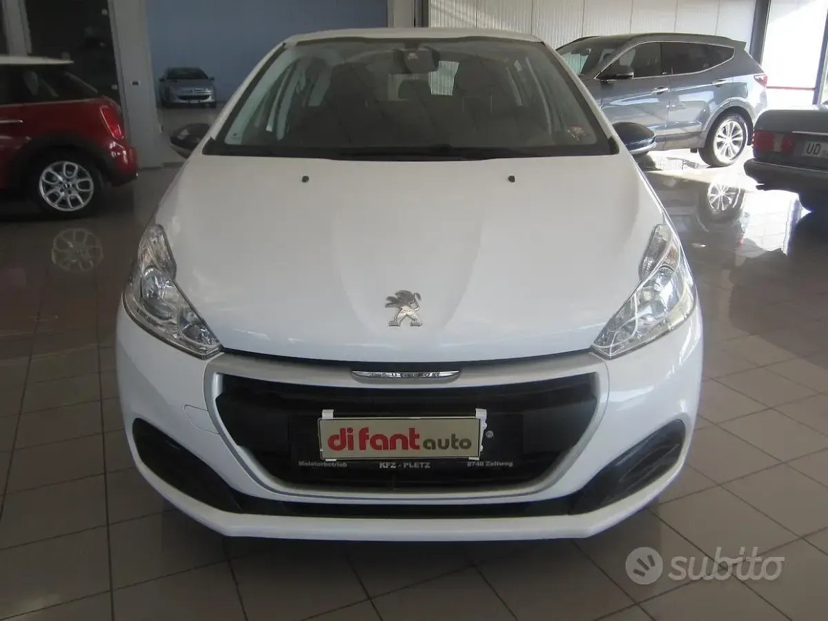 Usata Peugeot 208 Active 68 CV (50 kW) 2017 Bianco Utilitaria