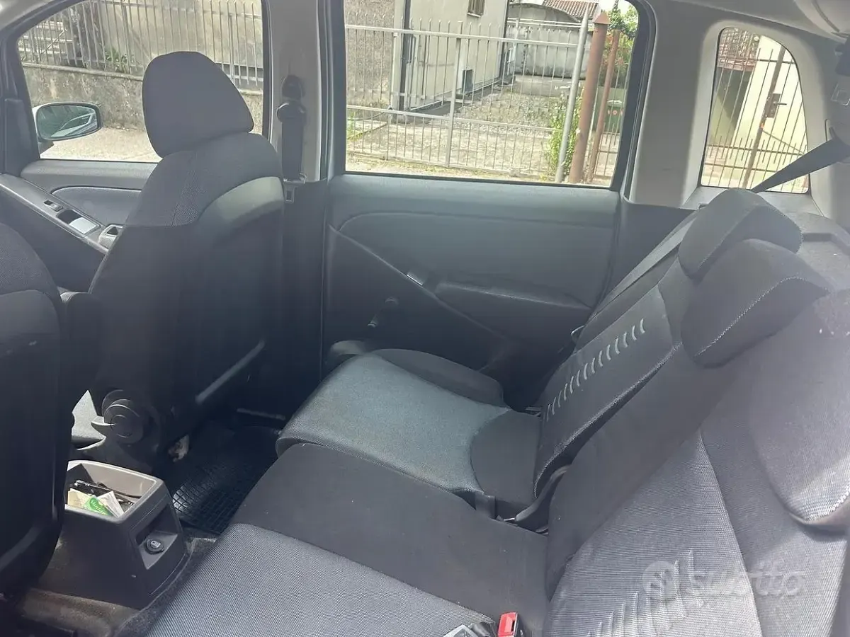 Usata Fiat Idea 90 CV (66 kW) 2007 Grigio Monovolume