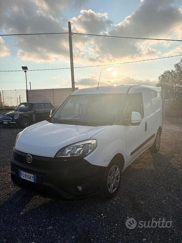 Usata Fiat Doblò 90 CV (66 kW) 2015 Bianco Monovolume
