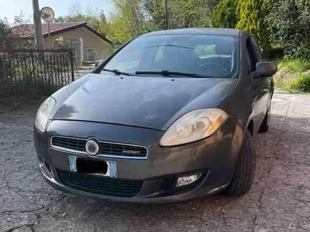 Usata Fiat Bravo Emotion 120 CV (88 kW) 2007 Marrone Utilitaria
