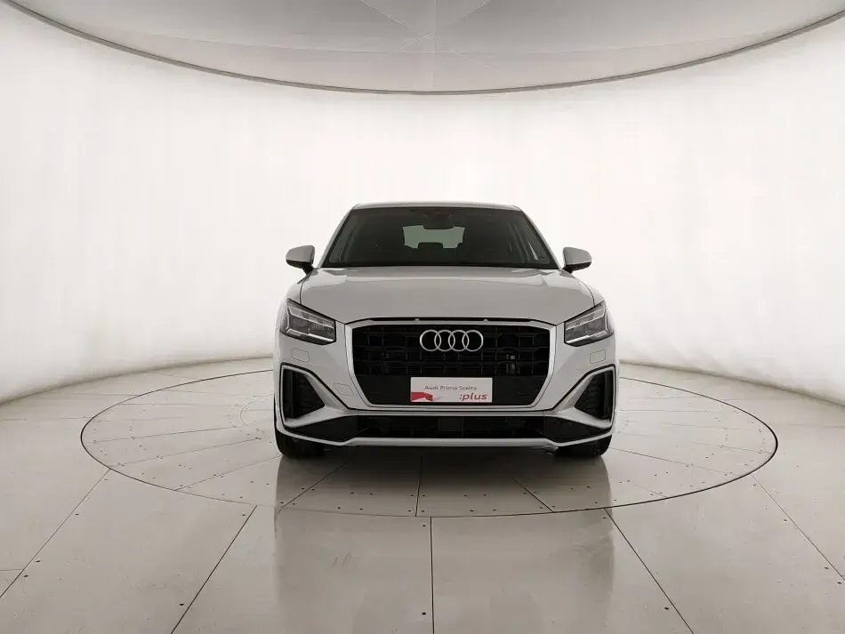 Usata Audi Q2 S-Line 150 CV (110 kW) 2025 Bianco ghiaccio metallizzato SUV