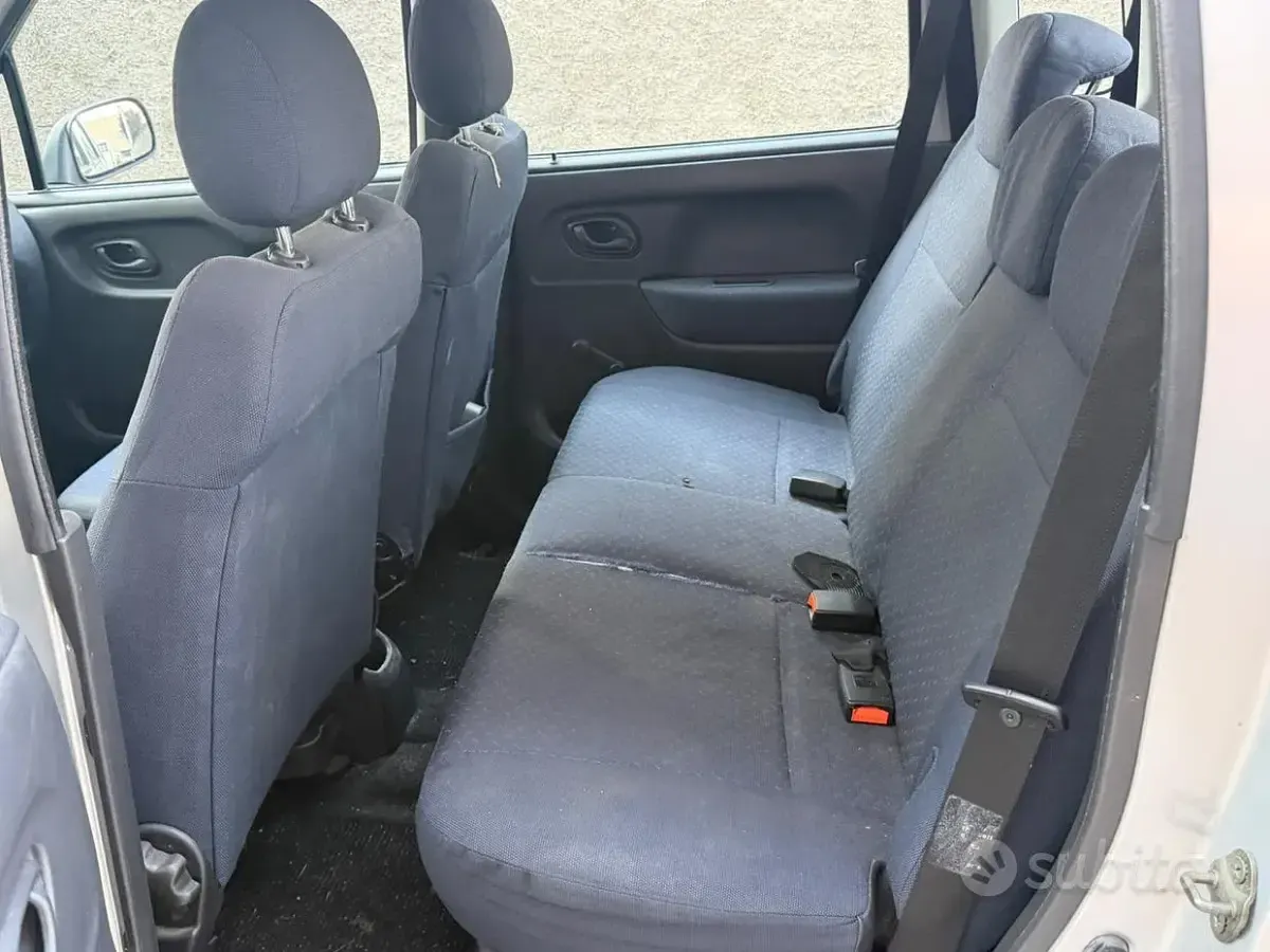 Usata Suzuki Wagon R+ 94 CV (69 kW) 2004 Grigio Monovolume