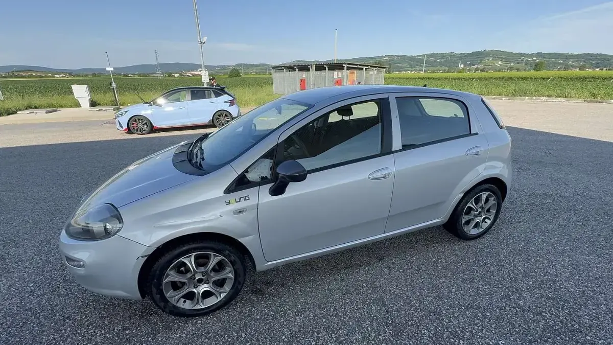Usata Fiat Punto 77 CV (56 kW) 2014 Argento Utilitaria