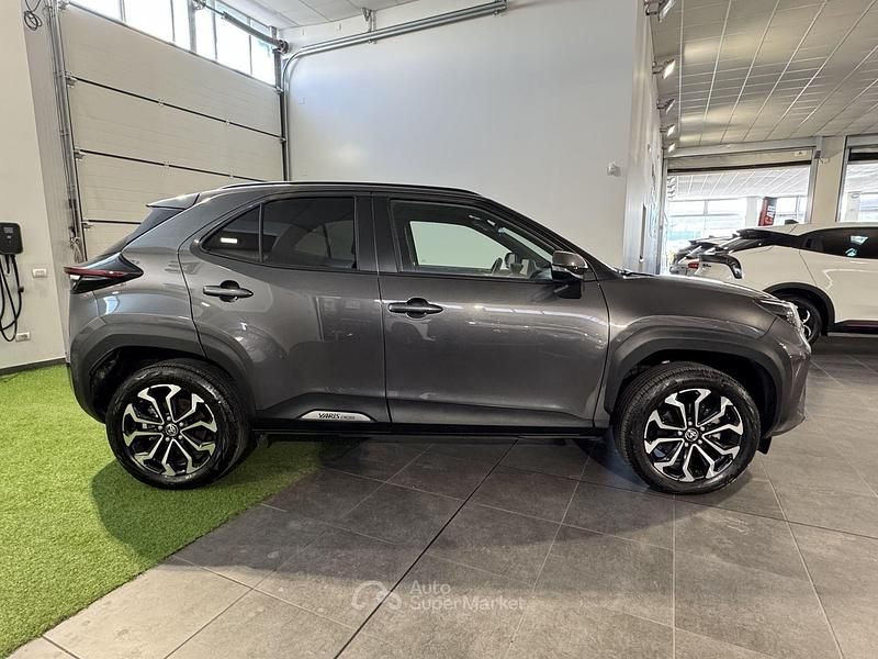 Usata Toyota Yaris Cross Trend 131 CV (96 kW) 2025 Grigio SUV
