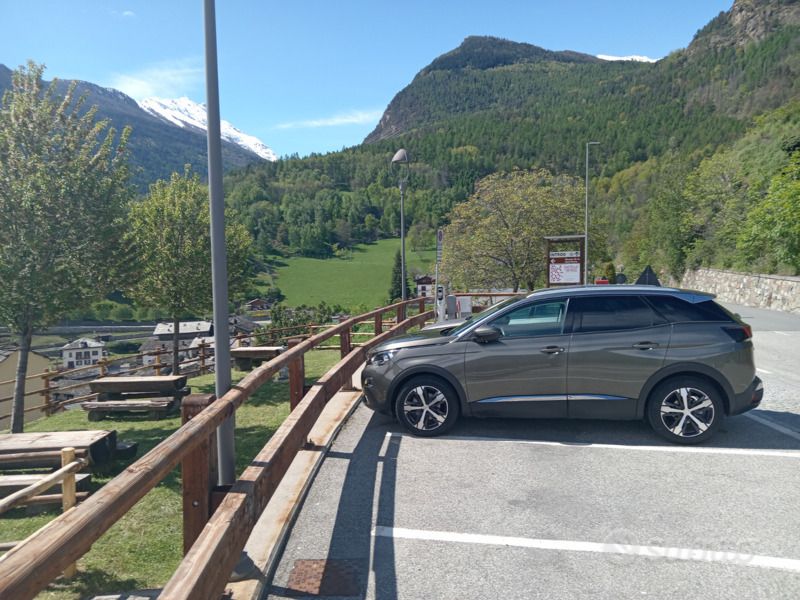 Usata Peugeot 3008 2018 Grigio SUV