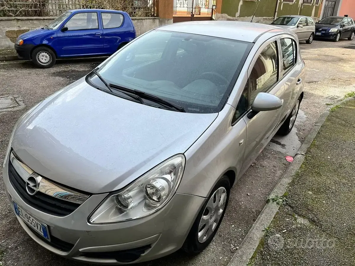 Usata Opel Corsa 85 CV (62 kW) 2012 Grigio Utilitaria